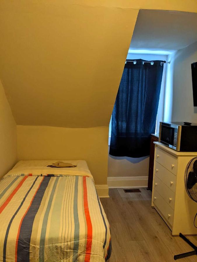 Toronto Furnished Living Rooms Экстерьер фото